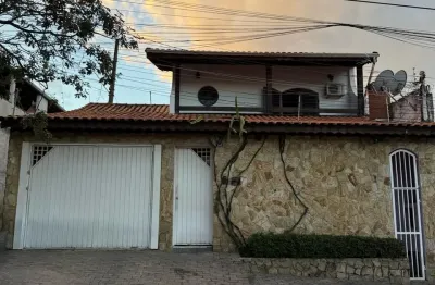 Vende-se sobrado 3 dormitórios 1 suíte com 10 vagas de garagem no jd bela vista