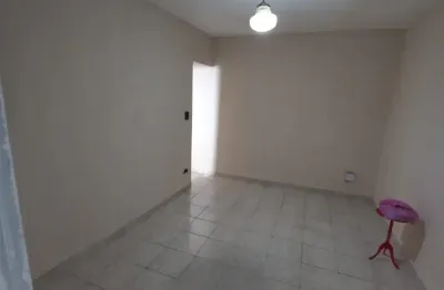 Aluga - se casa 2 dormitórios com vaga de garagem na vila galvão em guarulhos