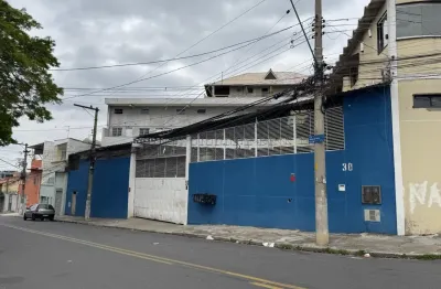 Aluga-se galpão com 400m² na vila barros - próx a av otavio braga de mesquita