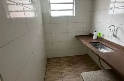 Casa com 2 quartos para alugar na Vila Fátima, Guarulhos 