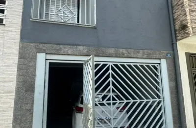 Vende - se sobrado no bom clima 3 dormitórios sendo 1 suíte com banheira