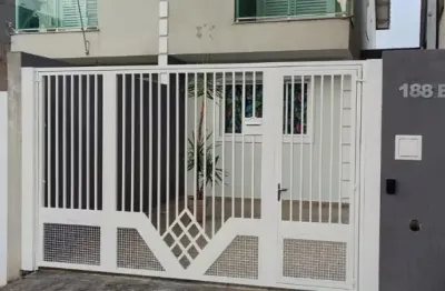 Vende-se sobrado 3 dormitórios 1 suíte no jd adriana com móveis planejados