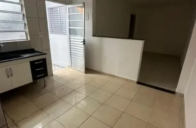 Aluga-se casa de 3 cômodos no jovaia em guarulhos - trav avenida faria lima