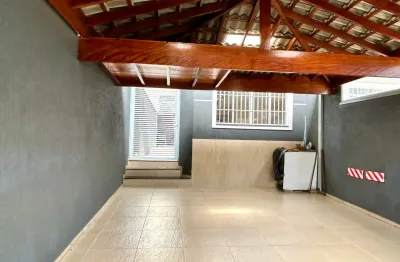 Aluga-se sobrado 3 dormitórios sendo 2 suítes no santa clara