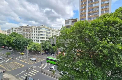 Apartamento 140m² a venda, tijuca tênis clube, original 3 quartos, salão em 3 ambientes, banheiro social, copa/cozinha, área de serviço, 1 vaga