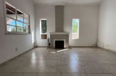 Vendo casa linear com vista incrível no alto da boa vista!