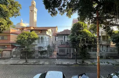 Vendo casa duplex com terraço na alberto de sequeira com 6 quartos.