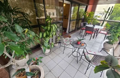 Luxuoso apartamento em area nobre da tijuca - varandão, salão em 3 ambientes, 4 quartos (4 suítes), dependência completa, 3 vagas de garagem na escritura- predio imponente.- tijuca - rj