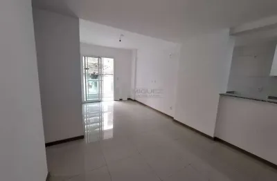 Apartamento à venda! recanto na tijuca. rua rego lopes. varanda, sala, 2 quartos sendo 1 suíte. infraestrutura total