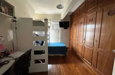 Vendo lindo apartamento de varanda, 2 quarto na rua japeri.