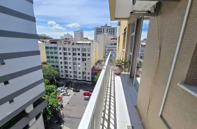 Apartamento todo modernizado a venda na rua haddock lobo, uma quadra do metrô afonso pena! varanda, salão, 2 quartos sendo 1 suíte, cozinha ampla dependências completa, 1 vaga de garagem