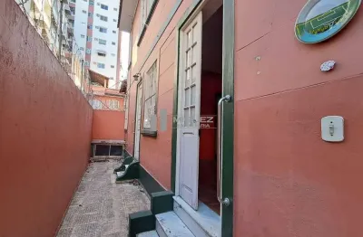 A venda casa duplex, 4 quartos, em vila isabel, junto ao polo gastronomico.