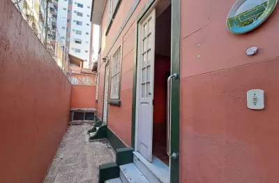 A venda casa duplex, 4 quartos, em vila isabel, junto ao polo gastronomico.