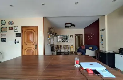 Venha morar a poucos minutos da zona sul em um apartamento com 140 m²,  varanda, vista panorâmica, 3 quartos, suíte, cozinha planejada e 2 vagas na escritura.