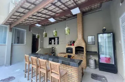 Apartamento sala 2 quartos com área externa à venda na rua do bispo - rio comprido.