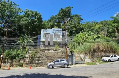 Rio comprido, rua santa  alexandrina, casa com 6 apartamentos e terreno com 6650m² de area total, 20 vagas de garagem