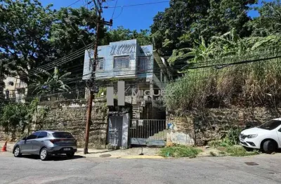 Rio comprido, rua santa  alexandrina, casa com 6 apartamentos e terreno com 6650m² de area total, 20 vagas de garagem