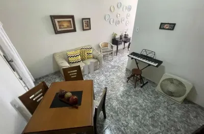 Apartamento à venda sala 2 quartos no andaraí, rua leopoldo! localizado a 800 metros da rua uruguai.