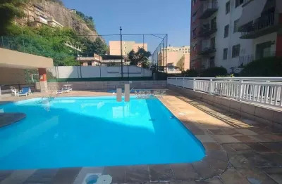Apartamento à venda na tijuca. varanda, 2 quartos, 1 vaga e excelente infraestrutura!