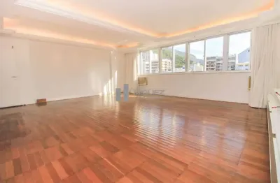 Apartamento à venda tijuca  localização privilegiada rua itacuruça, 3 quartos sendo 1 suíte 1 vaga de garagem 130m²