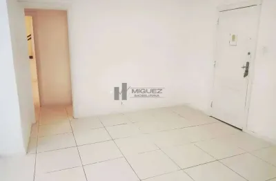 Apartamento a venda, sala, 2 ótimos quartos, dependências completas, rua jorge rudge, vila isabel