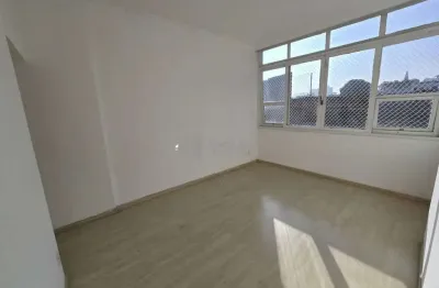 Amplo apartamento a venda de 90m² - av. paulo de frontin, 3 quartos, sala em 2 ambientes, copa-cozinha, dependência completa, vista livre, sol da manhã e 1 vaga na escritura.