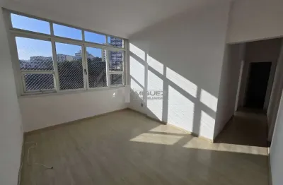 Amplo apartamento a venda de 90m² - av. paulo de frontin, 3 quartos, sala em 2 ambientes, copa-cozinha, dependência completa, vista livre, sol da manhã e 1 vaga na escritura.