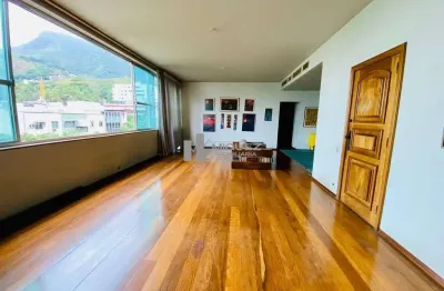 Apartamento a venda rua itacuruçá, são 4 quartos, 2 suites, são 220m² de puro conforto. 2 vagas de garagem em escritura.