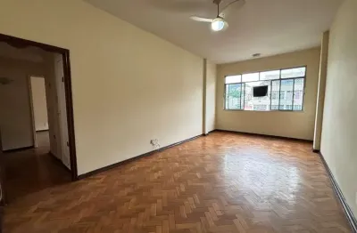 Apartamento à venda rua haddock lobo próximo ao clube municipal, salão 3 quartos dependência completas 1vaga de garagem