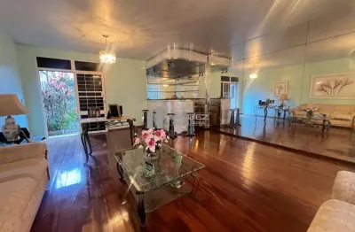 Casa duplex a venda, bairro tijuca - sala e 4 quartos sendo 1 suíte, próximo shopping tijuca, 4 vagas de garagem