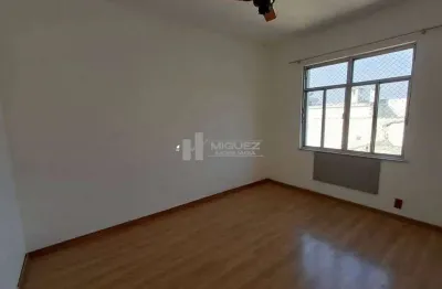 Ótima oportunidade, vila isabel, apartamento à venda, 2 quartos, estrategica localização frente shopping boulevard. agende visita e compre já !