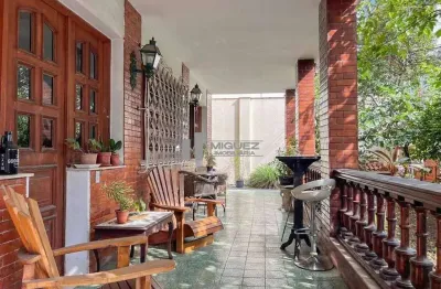 Tijuca, rua nobre, casa a venda, com 06 quartos, próximo metrô, piscina, terraço, garagem! única! serve escola, clínica..!