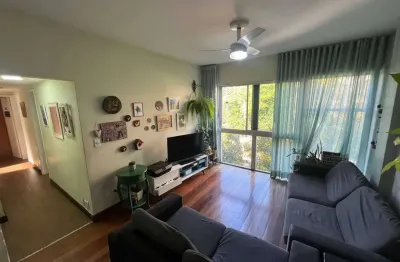 Apartamento à venda na rua dezoito de outubro, bairro tijuca, com salão, 3 ótimos quartos sendo 1 suíte e closet, banheiro social, dependências completas e 1 vaga de garagem na escritura.