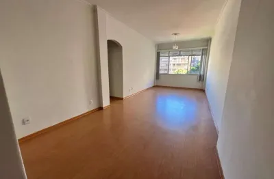 Rua marquês de valença, vendo apartamento a 350m (metrô são francisco xavier), 2 quartos, 1 suíte, vaga de garagem.