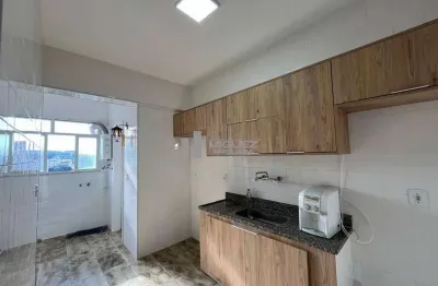 À venda apartamento na rua jorge rudge, no coração de vila isabel, 2 quartos, lavabo, cozinha com dependência completa e vaga na escritura.