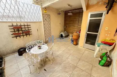 Não perca esta chance! casa duplex a venda na rua jerônimo de lemos, vila isabel, com sala em 2 ambientes, 3 quartos e 1 vaga de garagem. um imóvel espetacular que combina conforto e praticidade em um