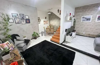 Viva com espaço e estilo! esta casa duplex à venda na vila isabel, na rua jerônimo de lemos, oferece sala em 2 ambientes, 3 quartos e 1 vaga de garagem. perfeita para quem deseja um lar aconchegante e