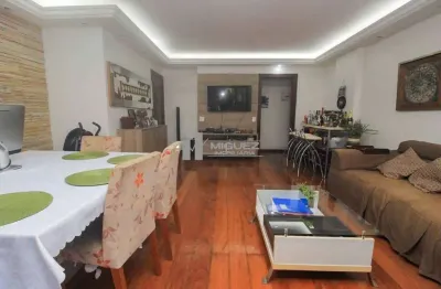 Apartamento à venda na tijuca, próximo ao metrô são francisco xavier! com varandão, sala ampla, 3 quartos (1 suíte), dependência, 2 vagas de garagem e portaria 24 horas. conforto e segurança garantido