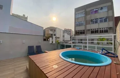 Casa espetacular à venda na tijuca, com fino acabamento! são 3 quartos (1 suíte), 1 vaga de garagem e área gourmet, próxima ao metrô são francisco xavier e praça saens pena. ideal para viver com estil
