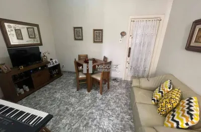 Apartamento à venda na rua leopoldo, andaraí, com sala e 2 quartos. localizado a apenas 800 metros da rua uruguai, é a escolha ideal para viver com praticidade. fale conosco e venha conhecer!