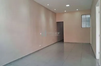 Casa à venda na tranquila rua pereira soares! 3 quartos amplos, quintal espaçoso e localização em rua estritamente residencial. perfeita para quem busca sossego e conforto. entre em contato e venha co
