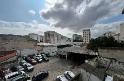 Apartamento à venda na barão de itaipu com 2 quartos e vaga demarcada. pronto para morar em rua tranquila e bem localizada.