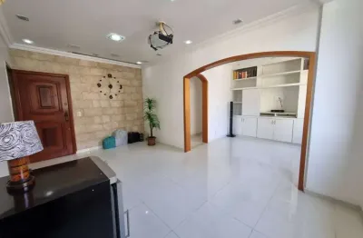 Apartamento à venda  na  rua garibaldi, tijuca  - 2 salas, 2 quartos, dependência completa, portaria 24hs e vaga de garagem e infraestrutura!