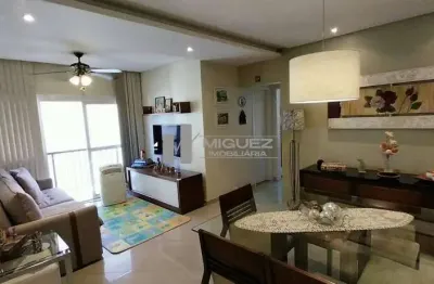 Tijuca: apartamento à venda com 2 quartos, 2 varandas, vaga na escritura e portaria 24 horas. rua tranquila e bem localizada. código 22322