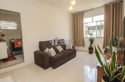Rua riachuelo: cobertura à venda com 2 quartos e 70m². planta funcional, ideal para quem valoriza espaço externo e localização central.