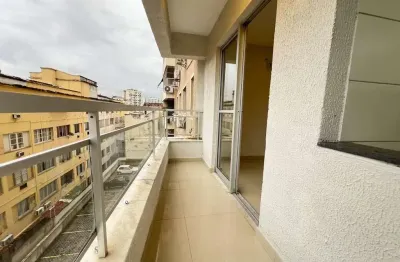 Apartamento funcional à venda na rua barão de itapagipe. varanda, 2 quartos (1 suíte), banheiro social, cozinha, área de serviço e 1 vaga de garagem. prédio com infraestrutura completa.