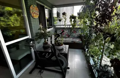 Vendo apartamento rua pereira de siqueira (tijuca) a 350m metros do metrô são francisco xavier. varanda, sala 2 quartos, 1 suite, 1 vaga de garagem.