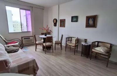 Na tijuca, apartamento à venda com 3 quartos, sendo 1 suíte, vaga na escritura e fácil acesso à praça afonso pena (500m). rua professor gabizo. código: 20898.