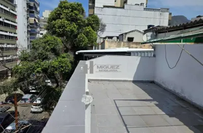 Imperdível! casa à venda na rua afonso pena, tijuca, a uma quadra do metrô. 3 quartos, garagem e terraço para momentos únicos. conforto e localização perfeita. fale conosco!