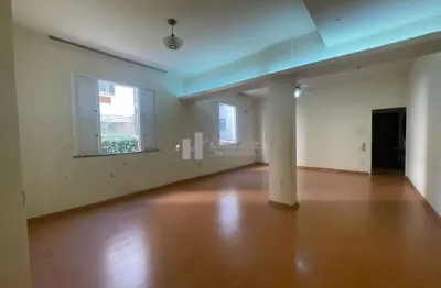 Apartamento à venda na tijuca salão , 2 quartos. colado no metro uruguai na rua conde  de bonfim